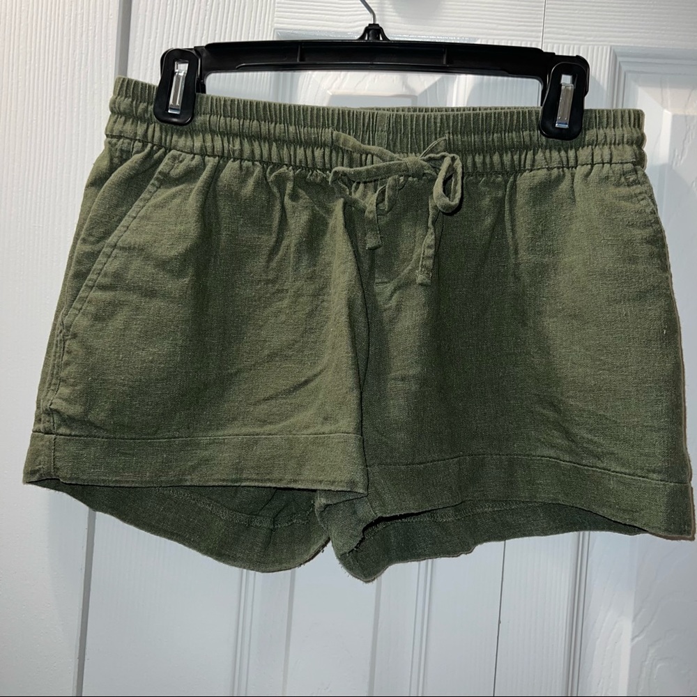Sage green. Comfy. Size small. Old navy.